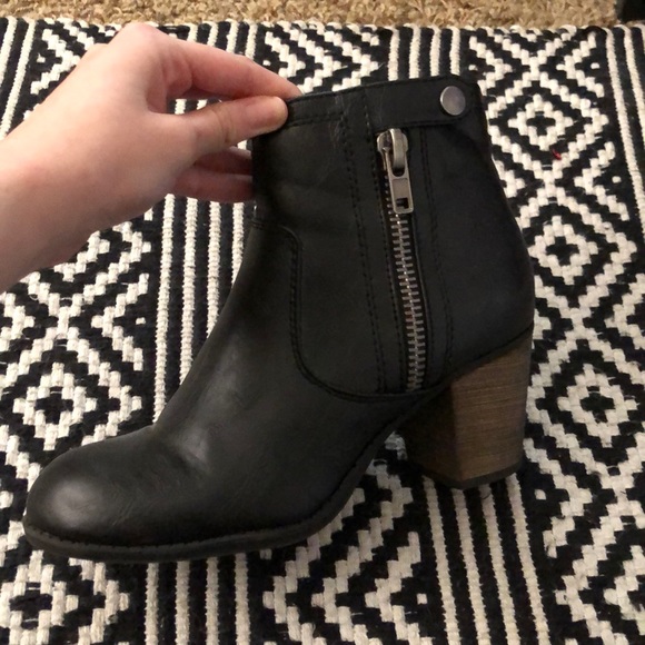 Crown Vintage boots